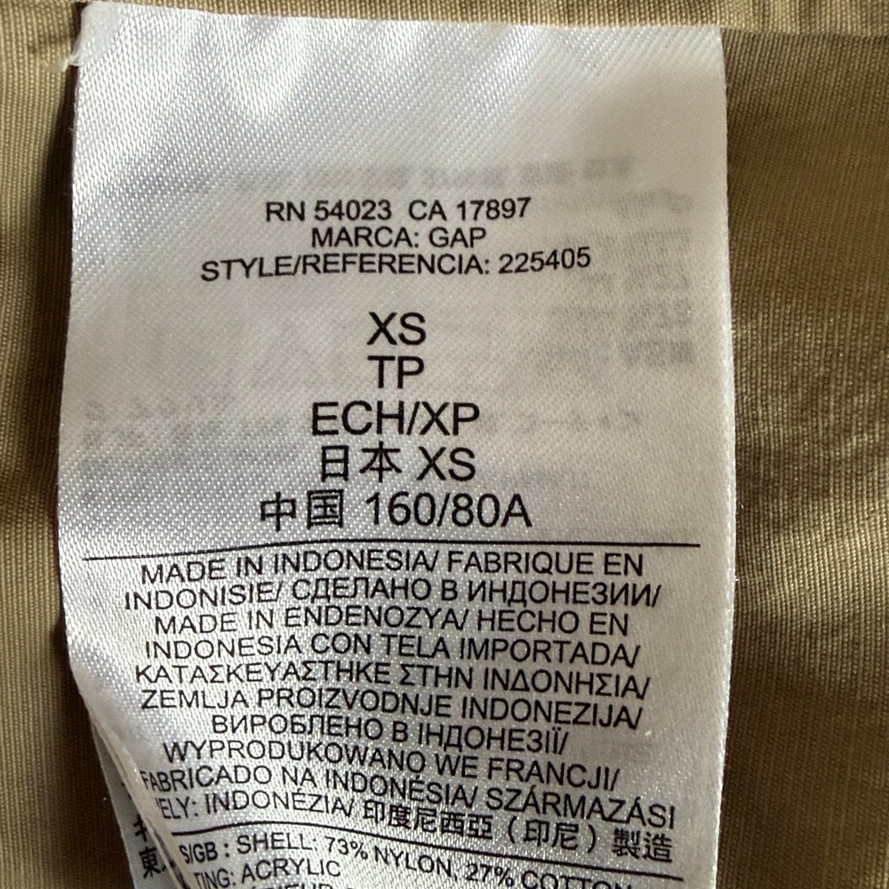 GAP Women's Trench Coat
Size XS - Picture 4 of 4